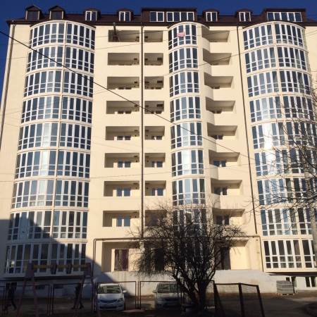 Ставропольский край, Пятигорск, Нежнова ул.; Квартира 120м² 9/10 эт.