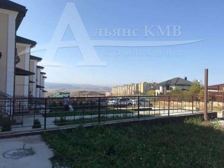 Ставропольский край, Лермонтов, 1 туп.; Таунхаус 124м² на участке 4 сот. 2/2 эт.