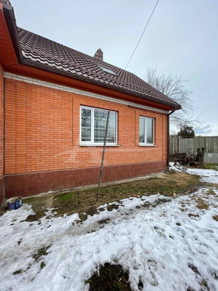 Ставропольский край, Георгиевск, Ульянова ул.; Дом 210,90м² на участке 452 сот. 2/2 эт.