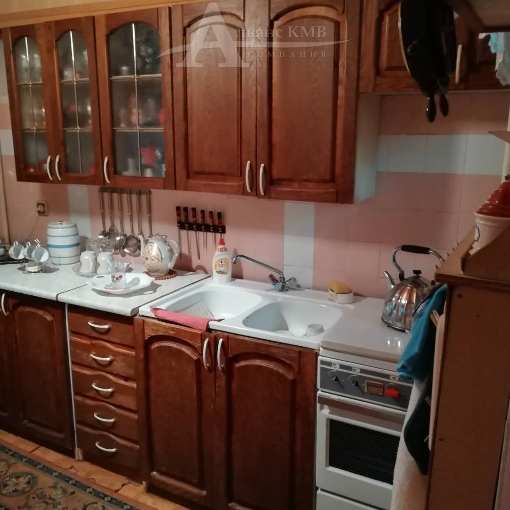 Ставропольский край, Кисловодск, Курганная ул.; Дом 220м² на участке 9 сот. 1/2 эт.