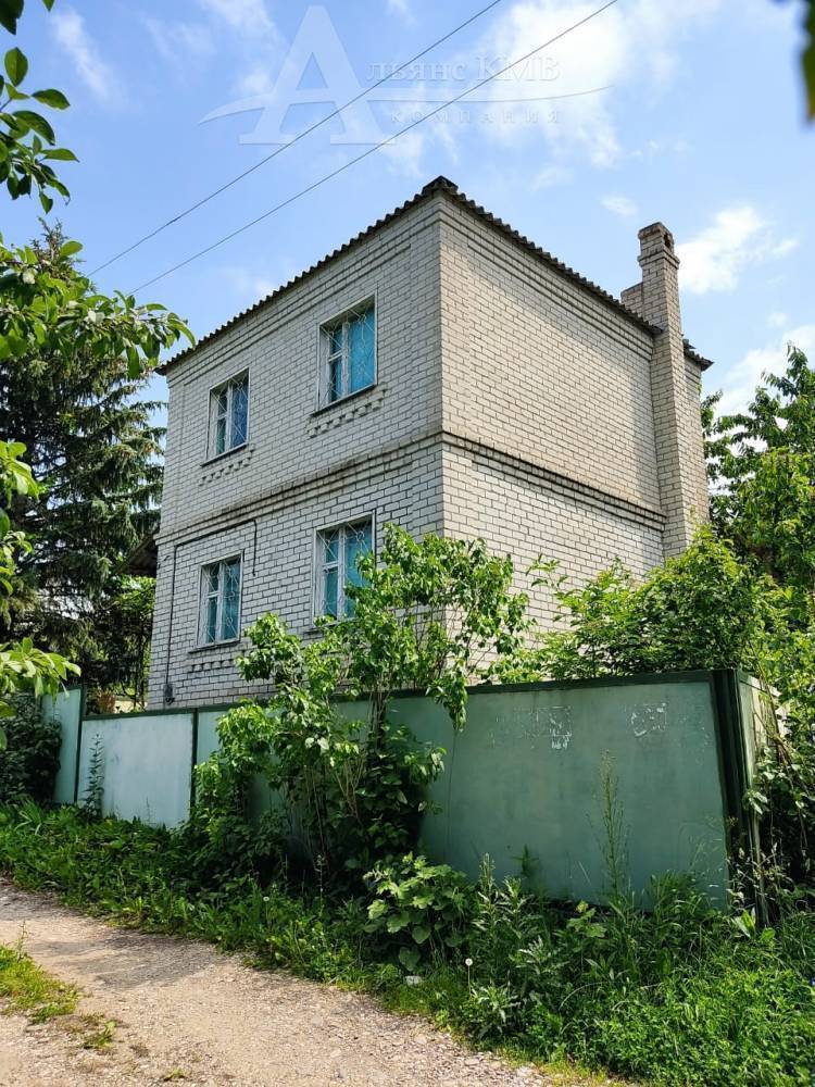 Ставропольский край, Ессентуки, Ягодная ул.; Дача 70м² на участке 4 сот. 1/2 эт.