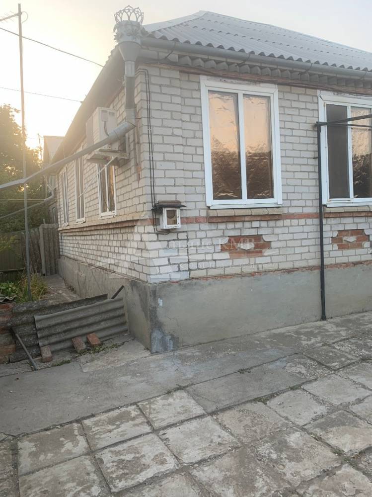 Ставропольский край, Георгиевск, Кооперативная ул.; Дом 71м² на участке 12 сот. 1/1 эт.