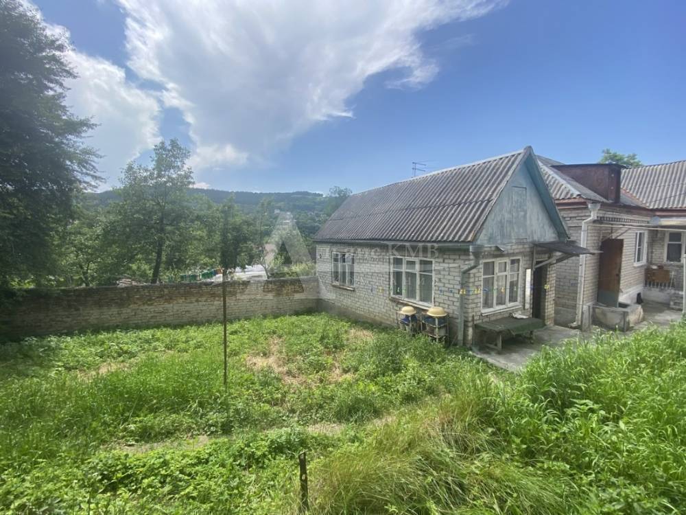 Ставропольский край, Кисловодск, Верхне-Прудная ул.; Дом 151,80м² на участке 6,63 сот. 2 эт.
