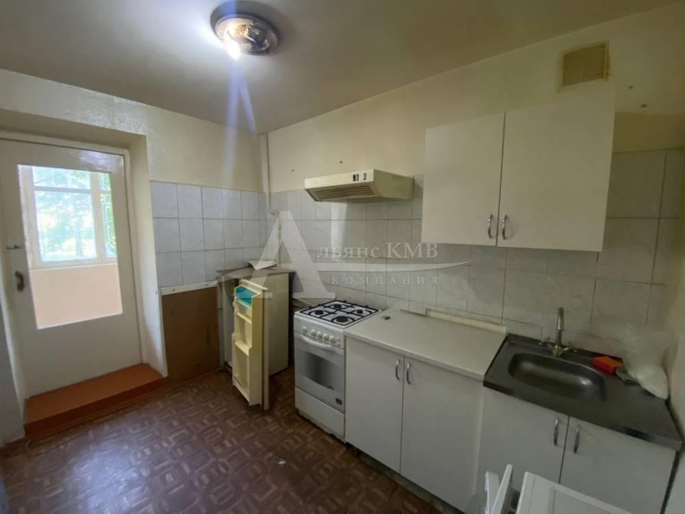 Ставропольский край, Георгиевск, Тронина ул.; Квартира 47,10м² 1/5 эт.