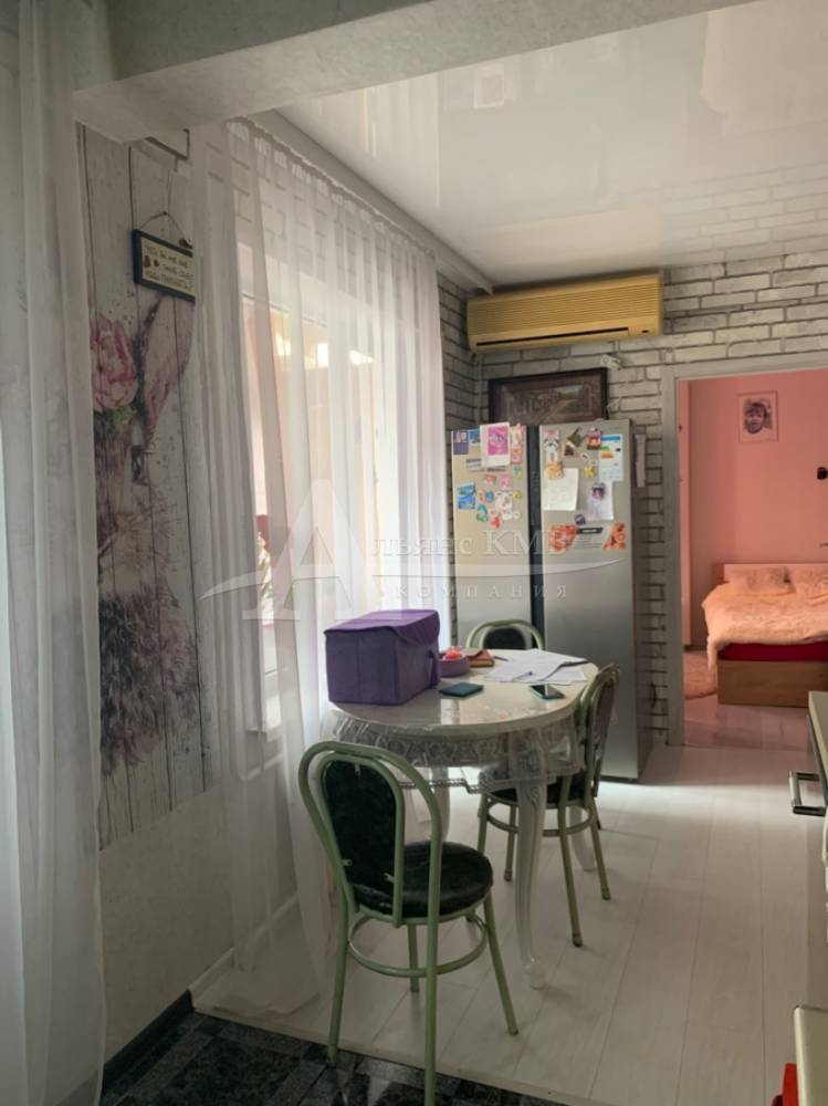 Ставропольский край, Минеральные Воды, 50 лет Октября ул.; Квартира 60м² 3/5 эт.