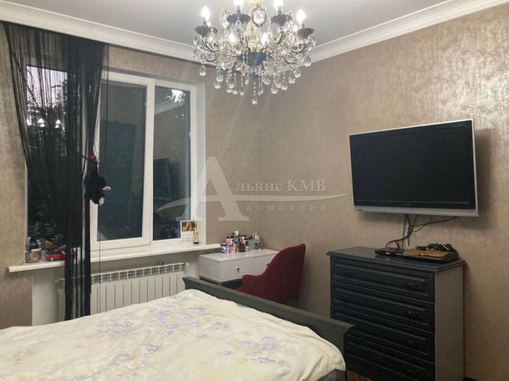 Ставропольский край, Пятигорск, Разина ул.; Дом 600м² на участке 4 сот. 3 эт.