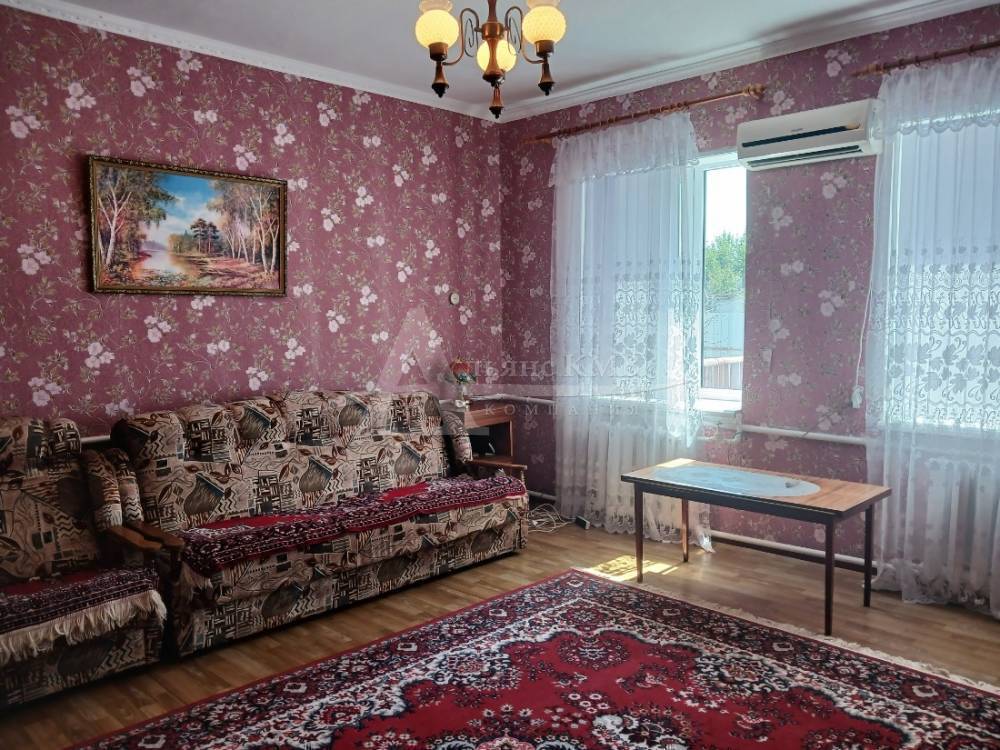 Ставропольский край, Зеленокумск, Есенина ул.; Дом 83,05м² на участке 5,06 сот. 1/1 эт.