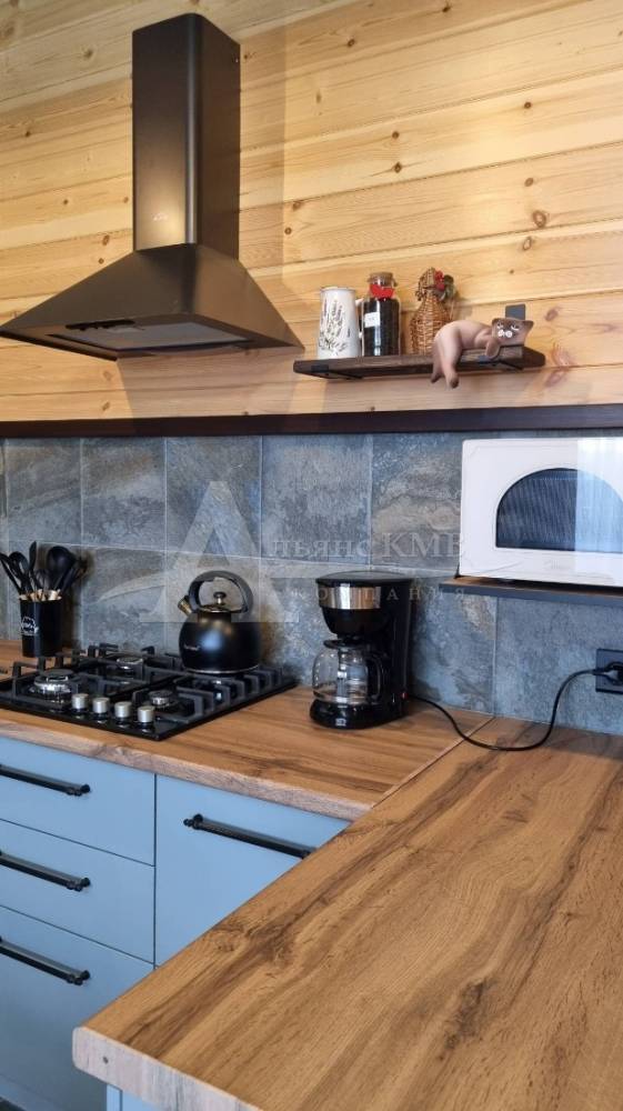 Газовая плита, микроволновка, кофеварка