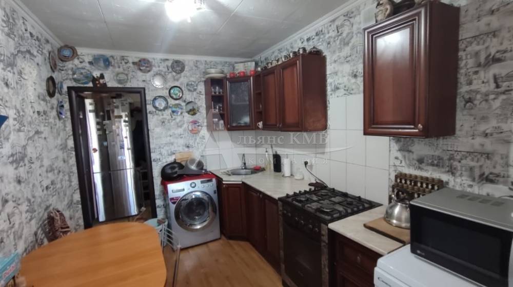 Ставропольский край, Георгиевск, Калинина ул.; Квартира 54м² 7/9 эт.