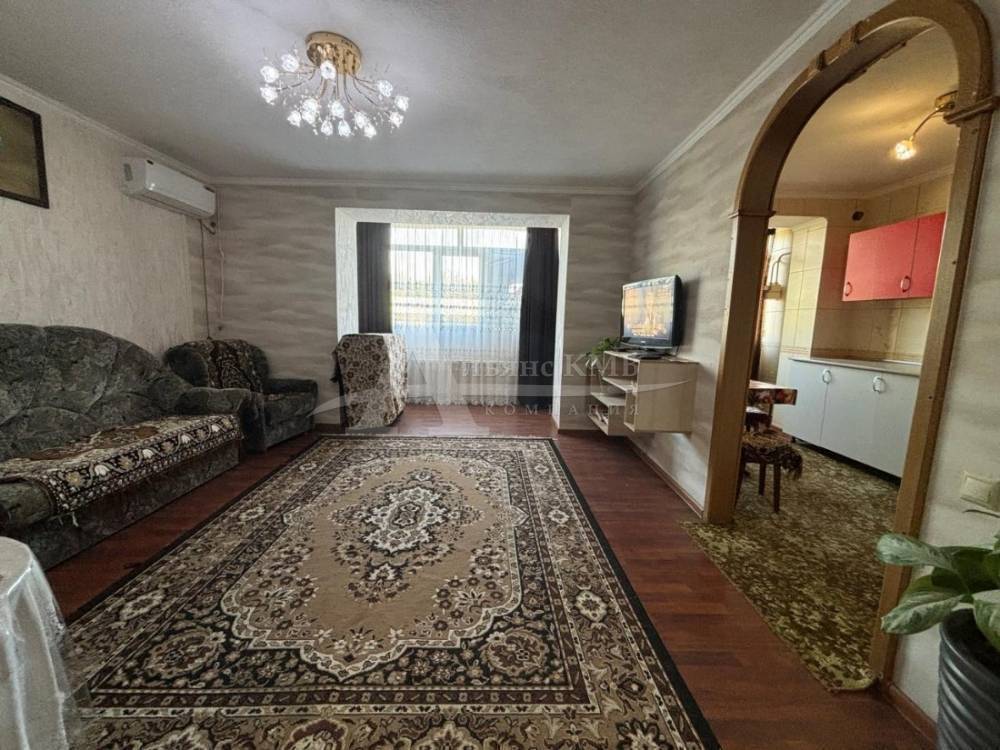 Ставропольский край, Зеленокумск, Энгельса ул.; Квартира 71,80м² 1/2 эт.