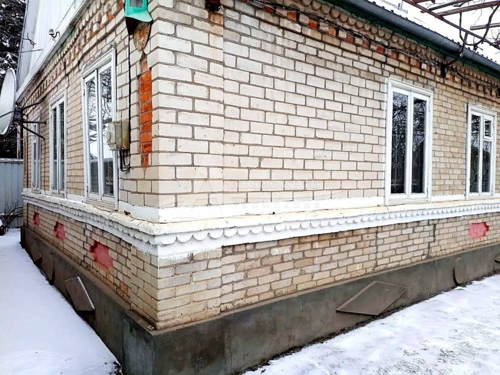 Ставропольский край, Георгиевск, Жукова ул.; Дом 71,80м² на участке 6,45 сот. 1/1 эт.