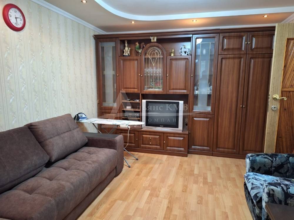 Ставропольский край, Железноводск, Октябрьская ул.; Квартира 50м² 4/9 эт.