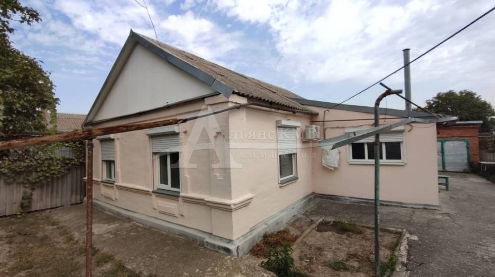 Ставропольский край, Георгиевск, Лазо ул.; Дом 80м² на участке 5 сот. 1 эт.