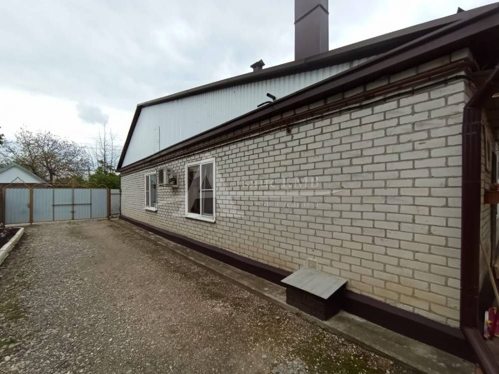 Ставропольский край, Георгиевск, Заводская ул.; Дом 99м² на участке 7 сот. 1 эт.