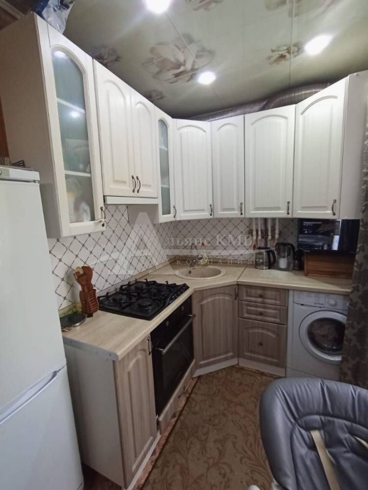 Ставропольский край, Георгиевск, Осенняя ул.; Квартира 70м² 1/3 эт.