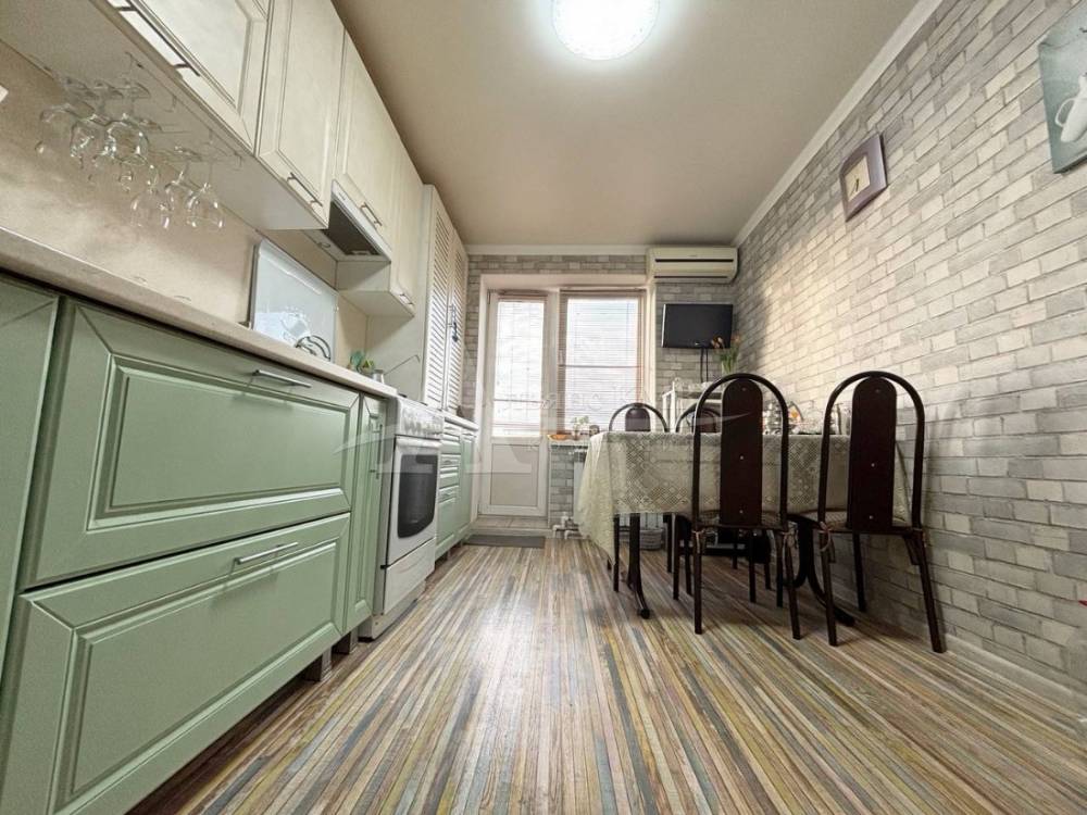 Ставропольский край, Новопавловск, Кирова ул.; Квартира 61м² 5/5 эт.