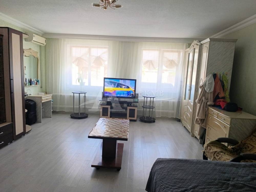 Ставропольский край, Георгиевск, Казачья ул.; Дом 85м² на участке 8 сот. 1 эт.