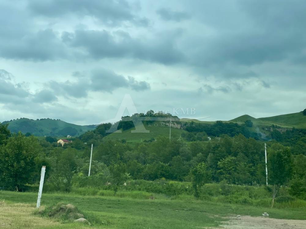 Ставропольский край, Кисловодск, Майская ул.; Участок на участке 15 сот.