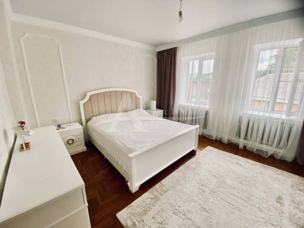 Ставропольский край, Кисловодск, Катыхина ул.; Дом 95м² на участке 7,10 сот. 2 эт.