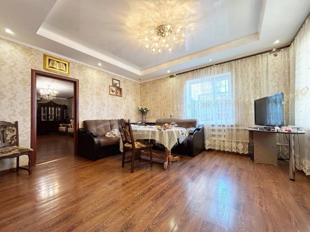 Ставропольский край, Центр, Советская ст-ца, Революционная ул.; Дом 97м² на участке 15,36 сот. 1 эт.