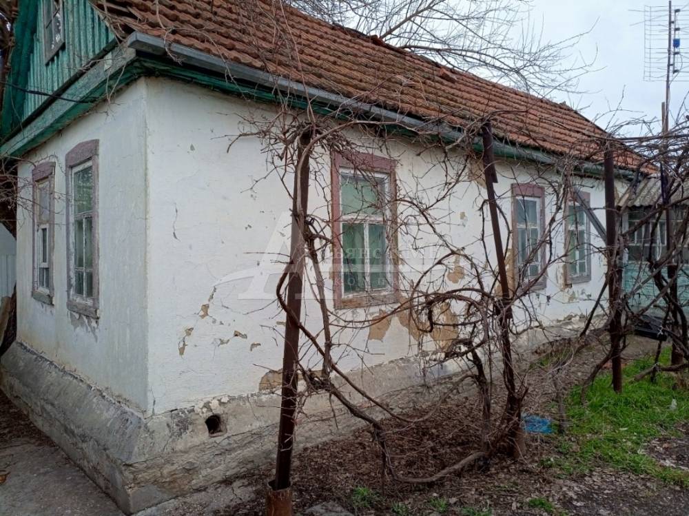 Ставропольский край, Георгиевск, Пушкина ул.; Дом 42м² на участке 5,72 сот. 1 эт.