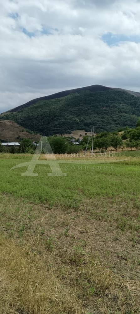Ставропольский край, Ессентуки, Октябрьская ул.; Участок на участке 9,80 сот.