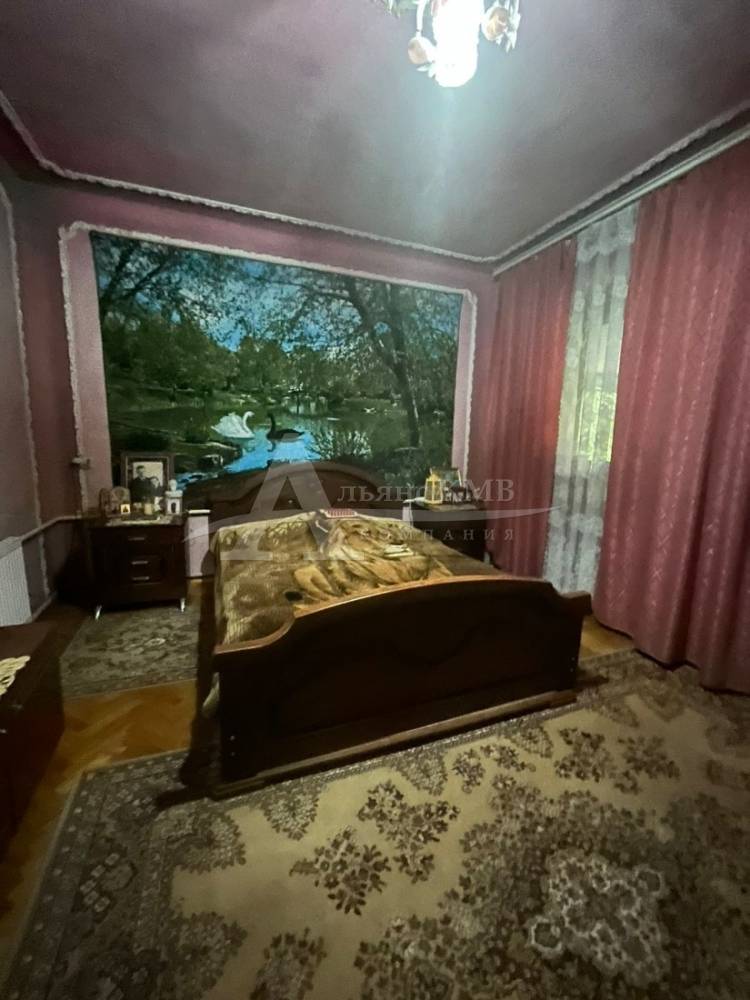 Ставропольский край, Зеленокумск, Пугачёва ул.; Дом 90м² на участке 6 сот. 1 эт.
