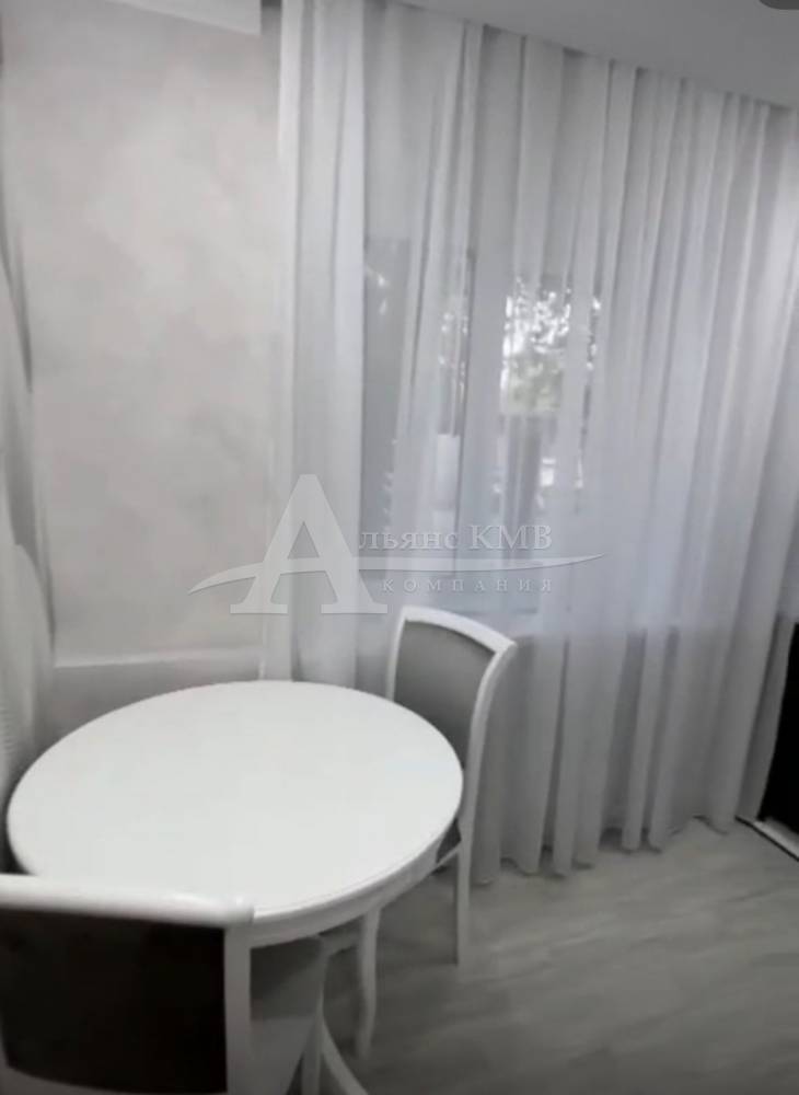 38994453-edc6-443e-ae2c-fc34cc54ebb6