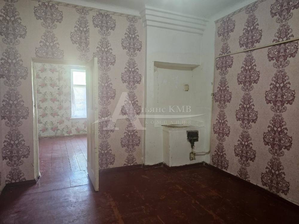Ставропольский край, Георгиевск, Вокзальная ул.; Квартира 42м² 1/1 эт.