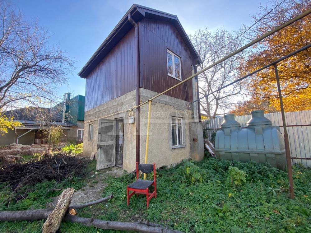 Ставропольский край, Кисловодск, Кутузова ул.; Дом 60м² на участке 4 сот. 2 эт.