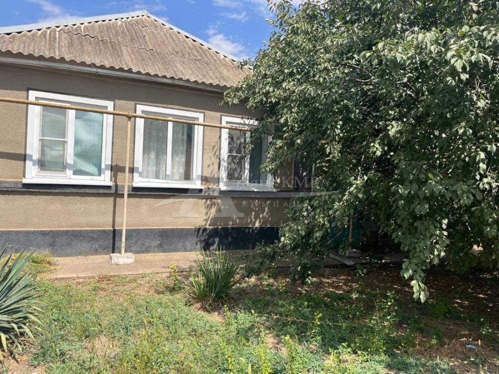 Ставропольский край, Советский р-он, Горькая Балка село, Некрасова ул.; Дом 83,80м² на участке 9 сот. 1 эт.