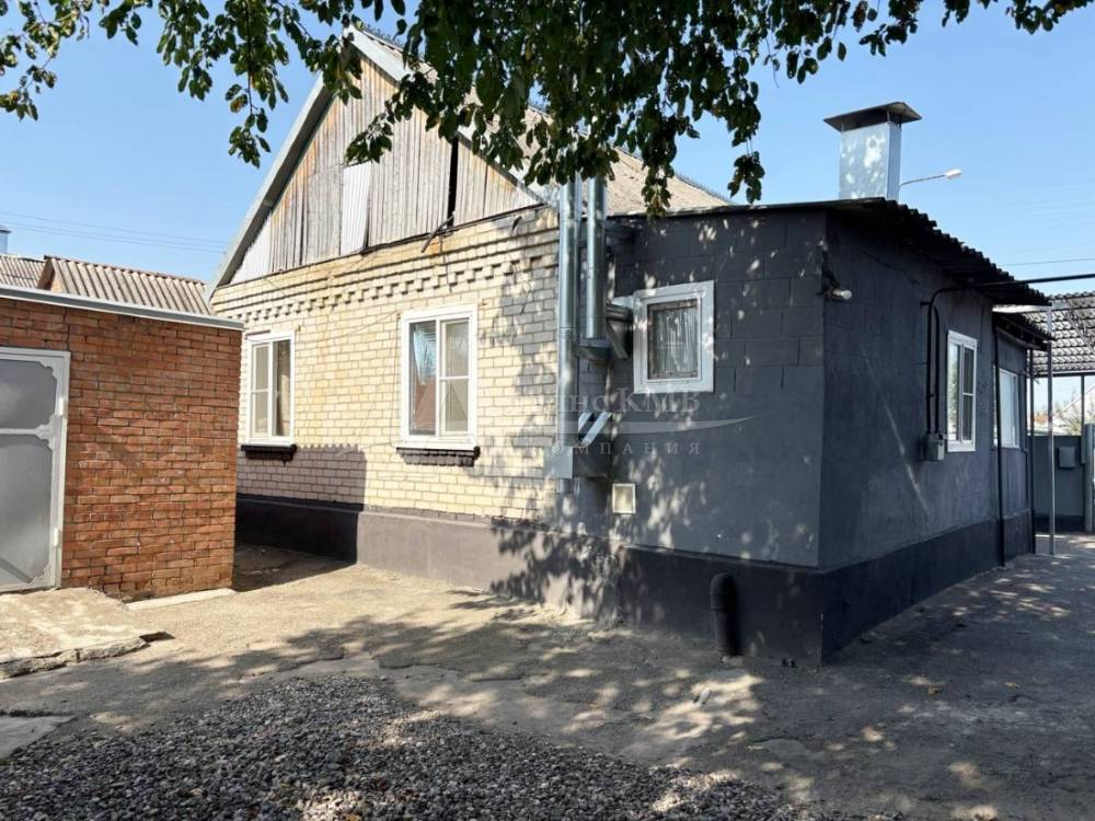 Ставропольский край, Новопавловск, Октябрьская ул.; Дом 55,70м² на участке 4,50 сот. 1 эт.