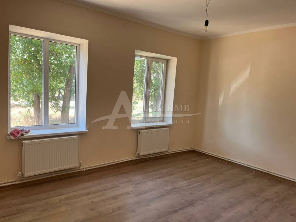 Ставропольский край, Зеленокумск, Калинина ул.; Дом 86м² на участке 6 сот. 1 эт.