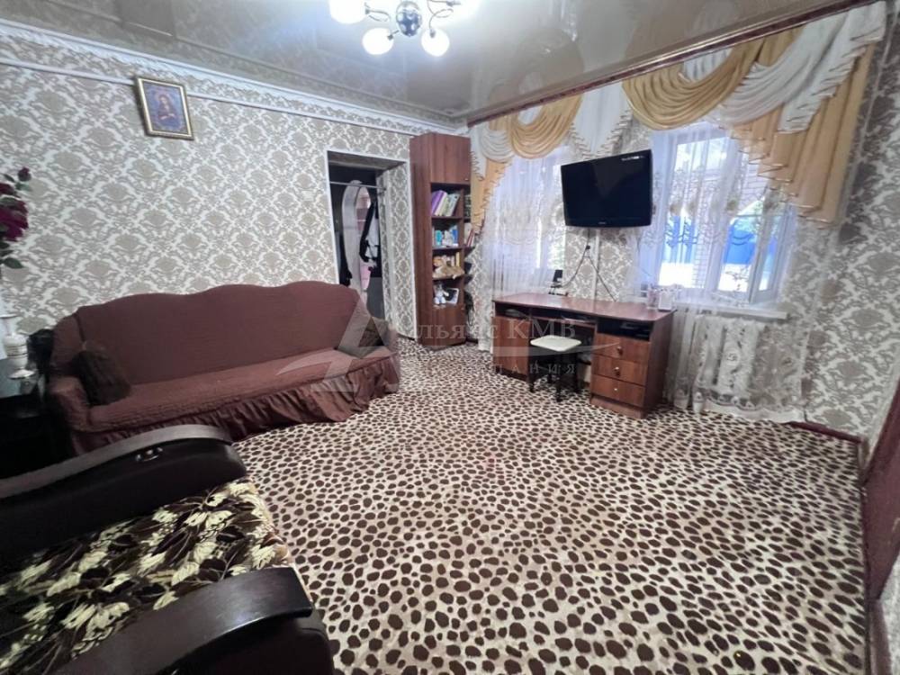 Ставропольский край, Георгиевск, Красноармейская ул.; Дом 150м² на участке 8 сот. 1/1 эт.