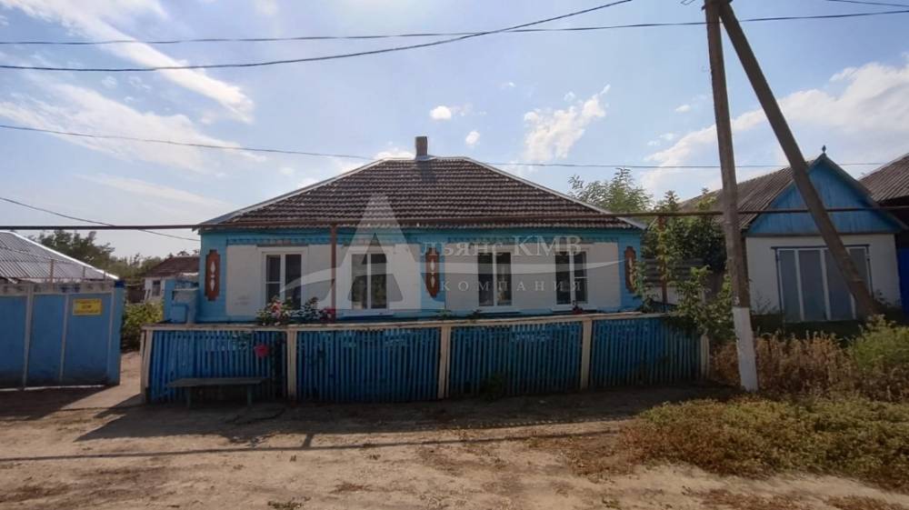 Ставропольский край, Георгиевск, Сельская ул.; Дом 60м² на участке 25 сот. 1 эт.