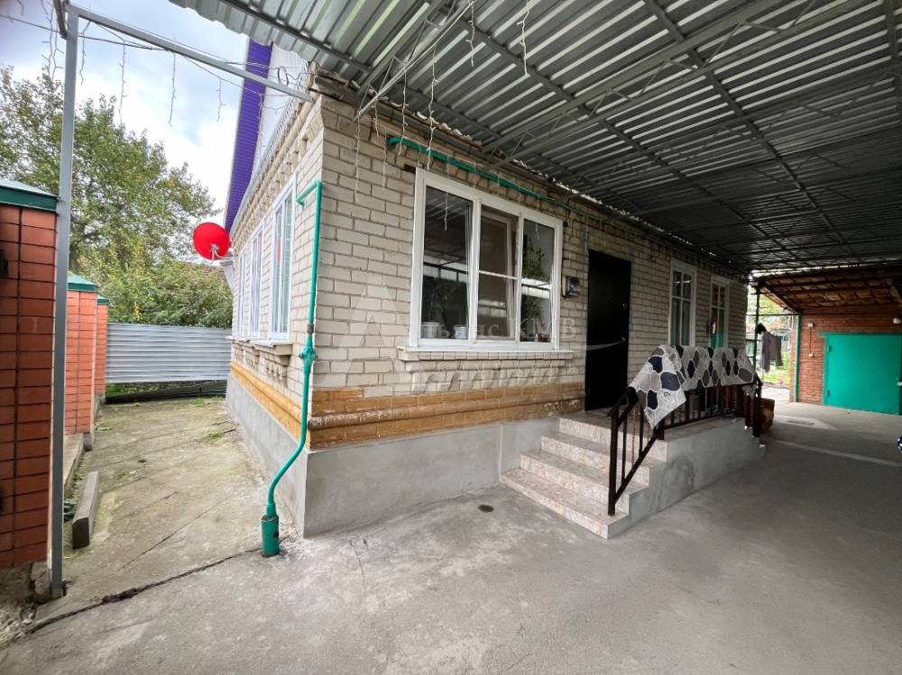 Ставропольский край, Новопавловск, Георгиевская ул.; Дом 90м² на участке 10 сот. 1 эт.