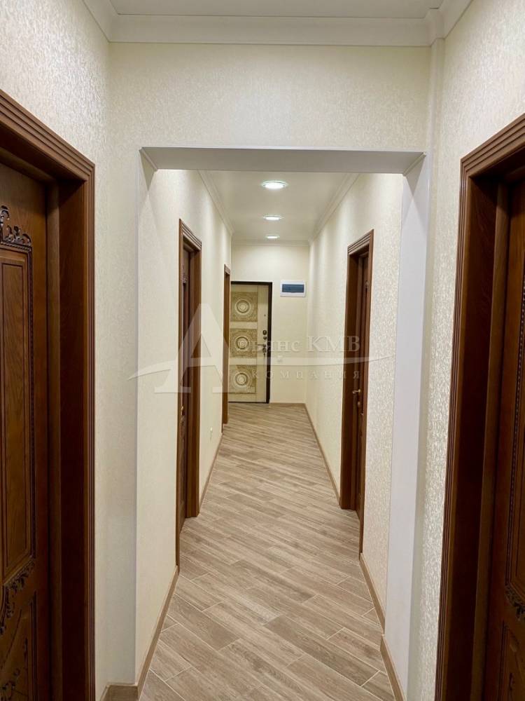 d6373131-43e5-4086-8746-a78462e5e528