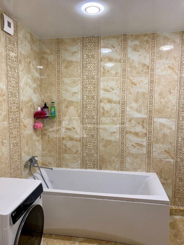 f6bb8248-94d2-42a2-9ad5-f2c32d6868c9