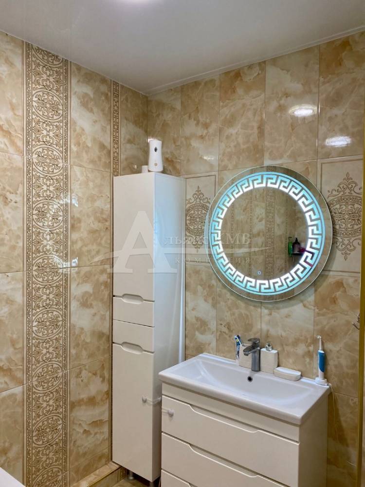 b08989af-8843-43d8-84c8-ada0a2b8dd20