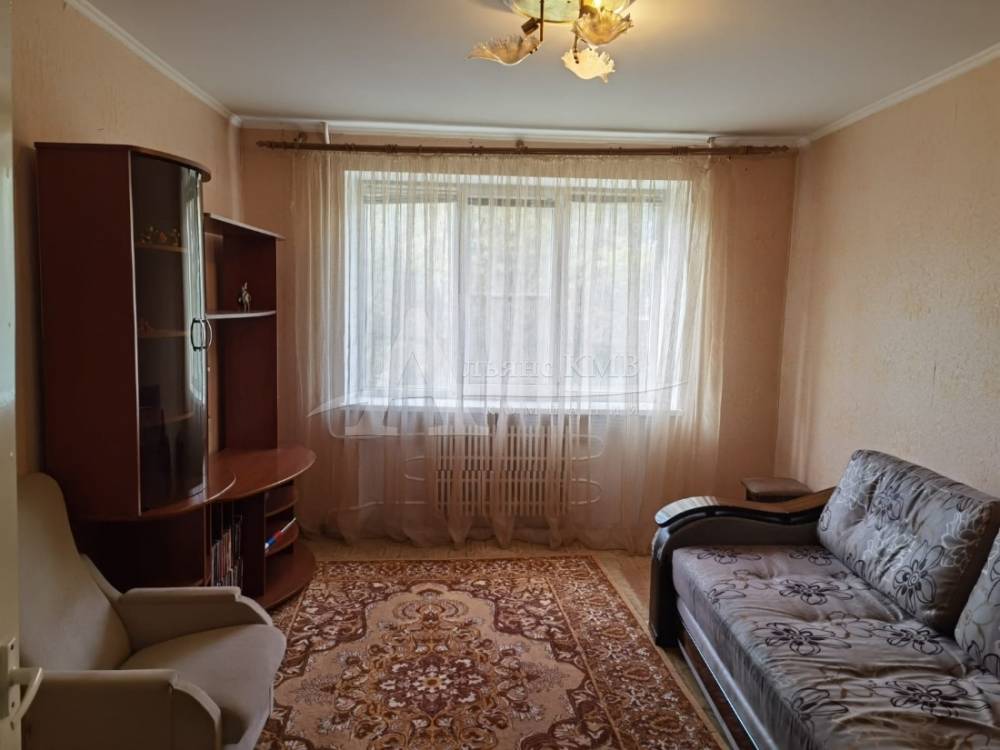 Ставропольский край, Георгиевск, Черняховского ул.; Квартира 47м² 3/5 эт.