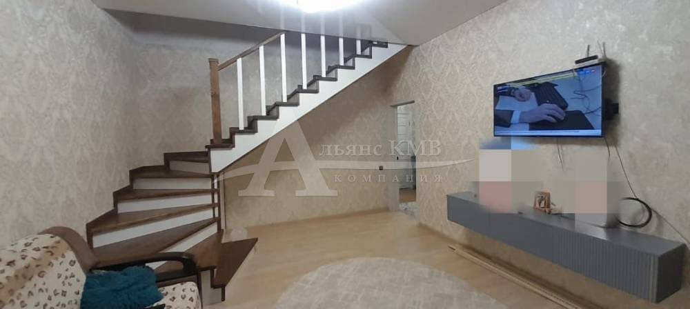 Ставропольский край, Георгиевск, Георгиевская ул.; Дом 146м² на участке 6 сот. 2 эт.