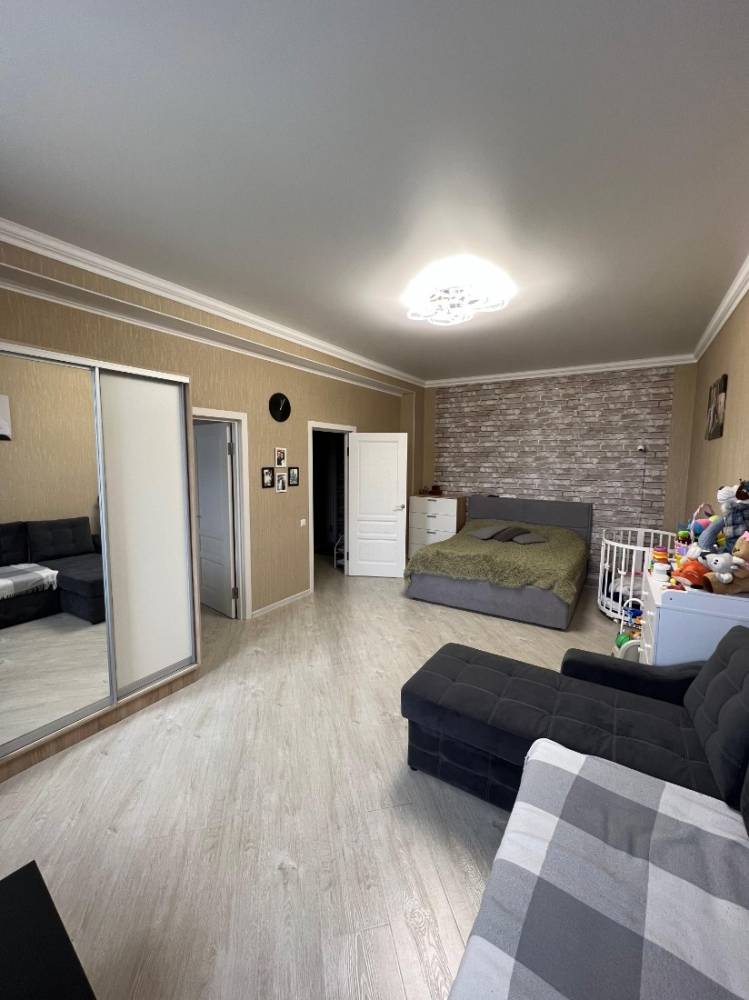 9d3017c5-612f-4d6c-83a9-e42142c15f9b