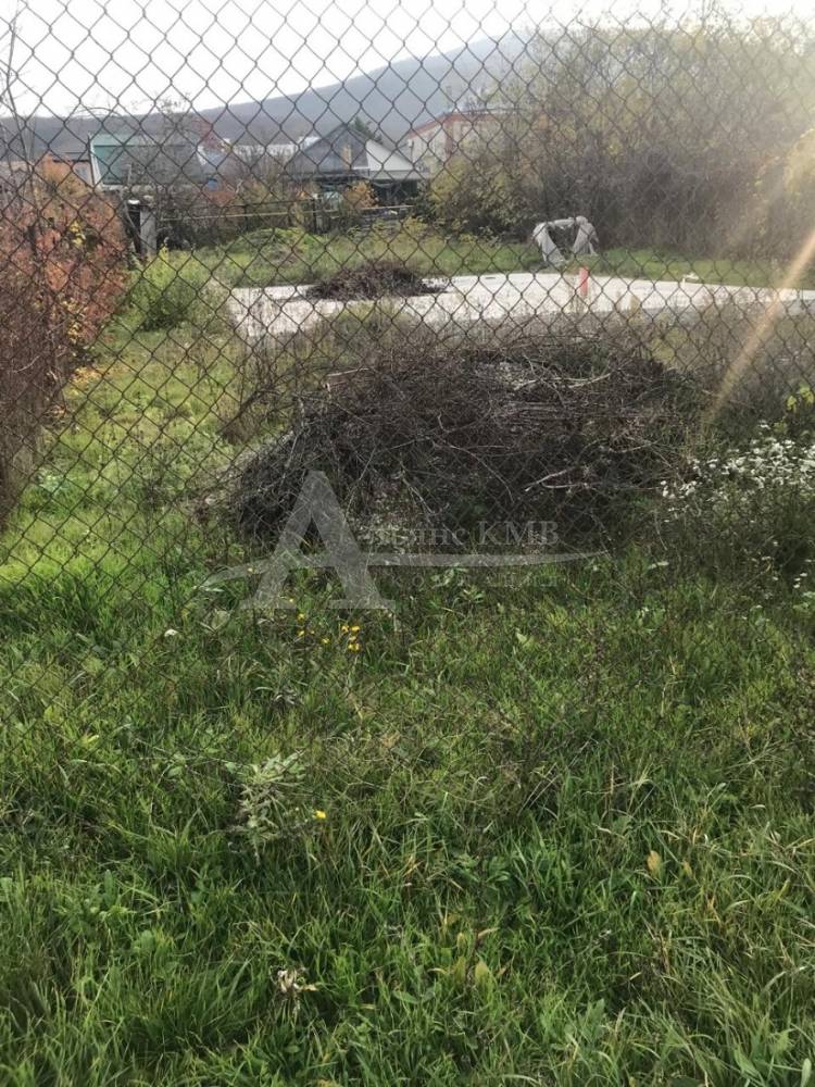 Ставропольский край, Пятигорск, Яблоневая ул.; Участок на участке 5 сот.