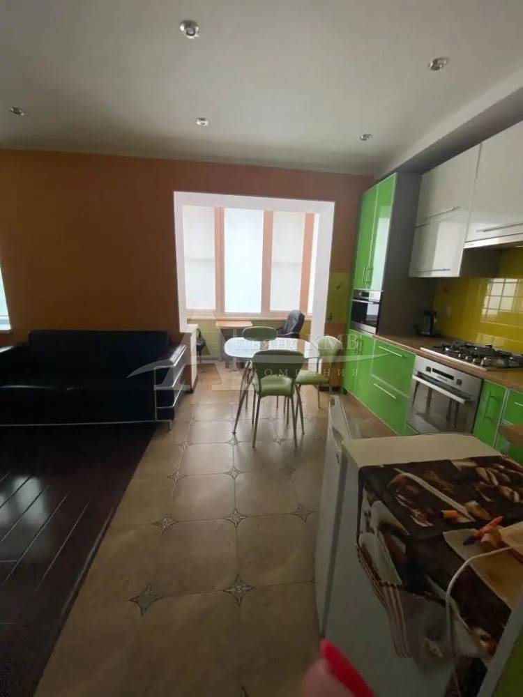 e998e9f8-57da-47b1-b4dc-ebb47b7393bb