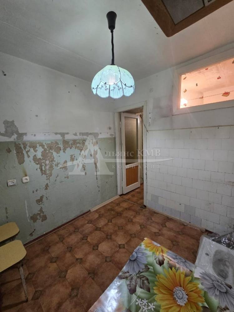 ffebd94e-2805-4131-a381-5de8e88871b3