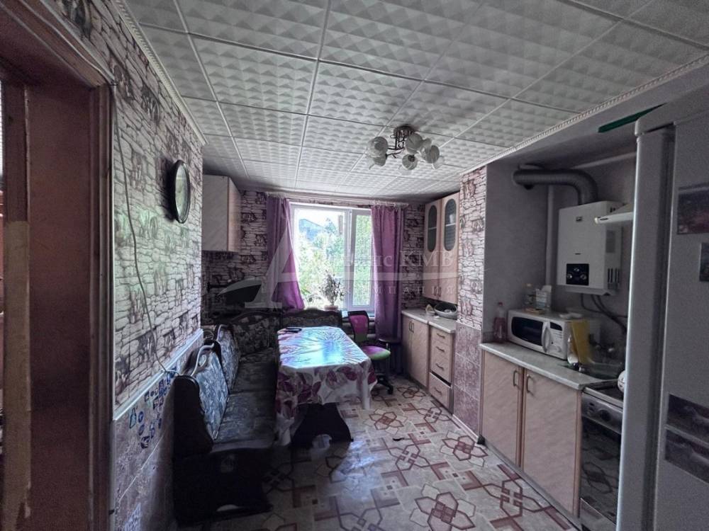 Ставропольский край, Кисловодск, Чехова ул.; Дом 133,70м² на участке 5 сот. 2/2 эт.