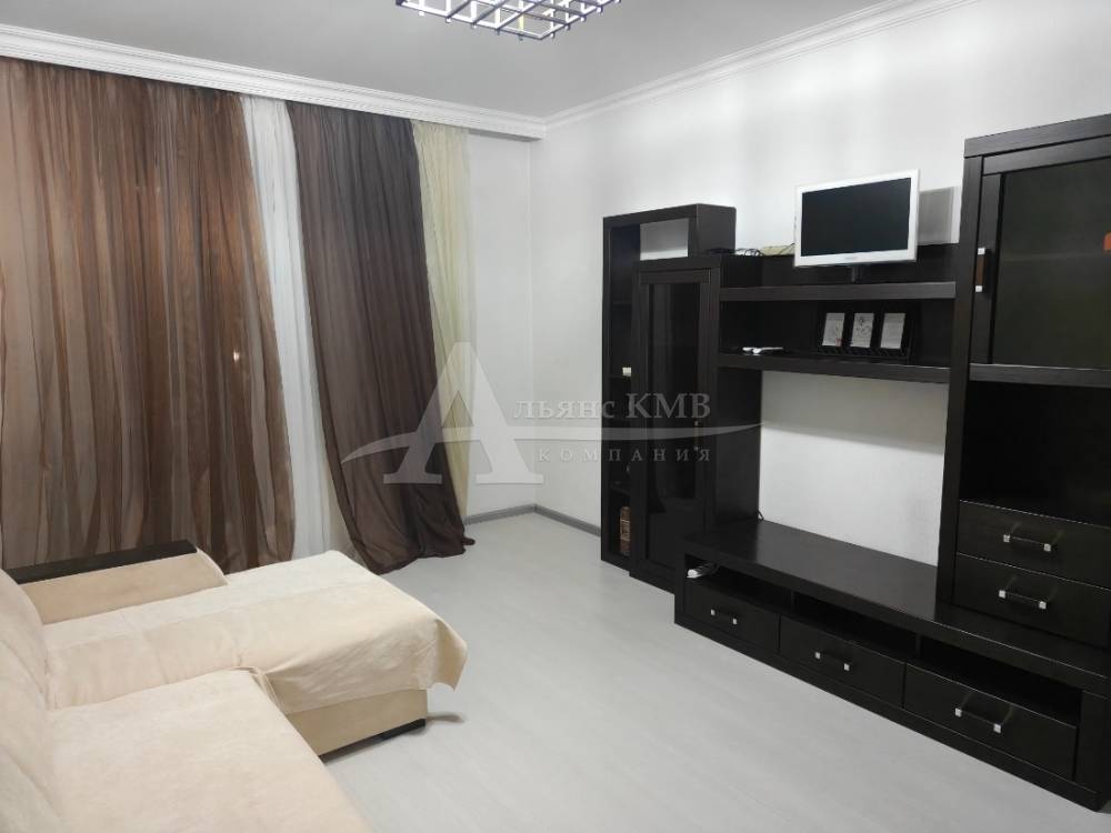 img20251124192434_burst000_cover