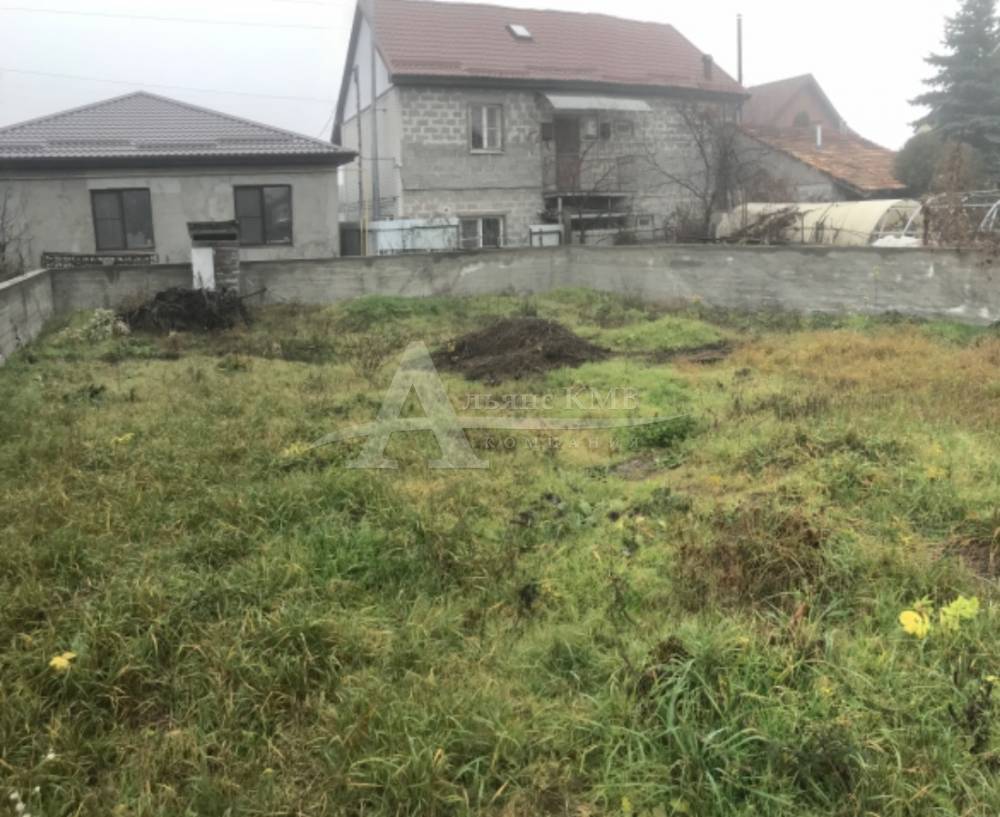 b81050f8-8135-45b7-8f54-8d58a0202f4f