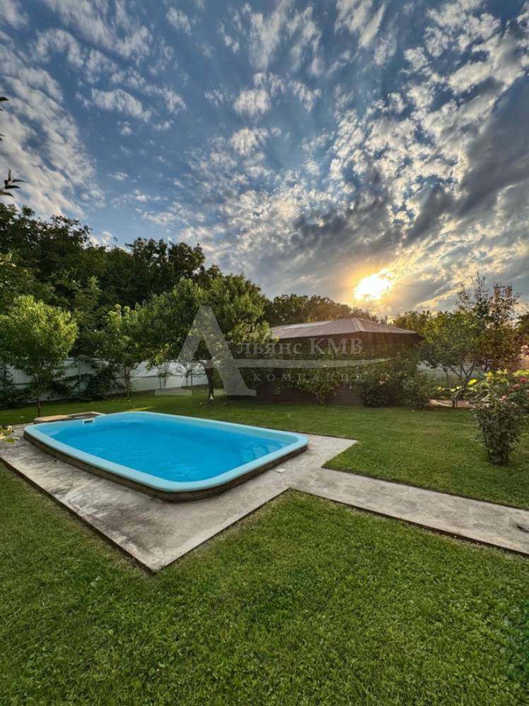 869529f8-1cc1-43b0-bc08-ba0551bfd24a