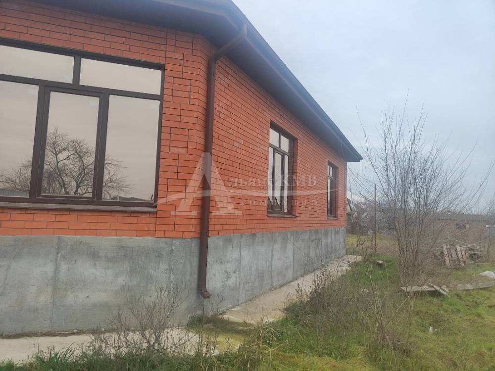 Ставропольский край, Георгиевск, Мира ул.; Дом 250м² на участке 12 сот. 1/1 эт.